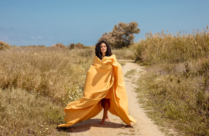 Is It Okay to Wear a Yellow Dress as a Wedding Guest?